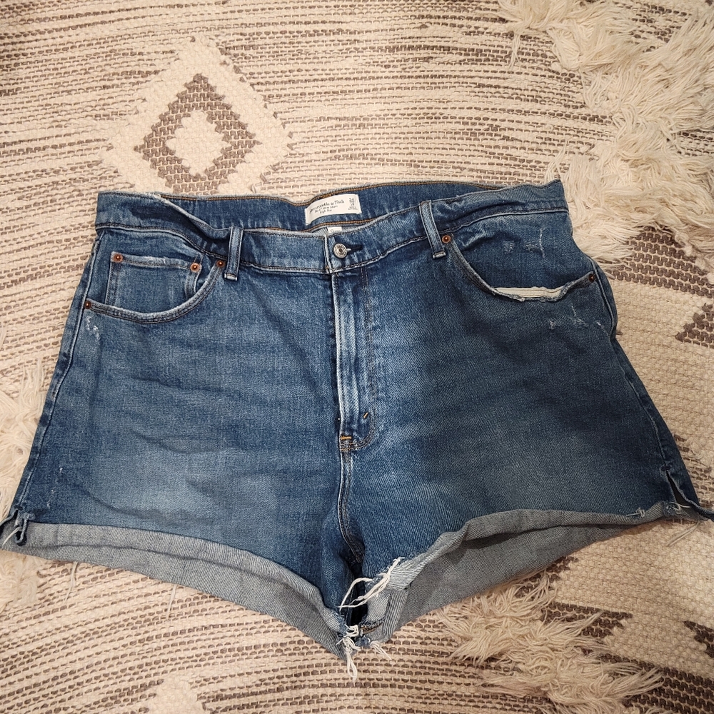 Curve love mom shorts